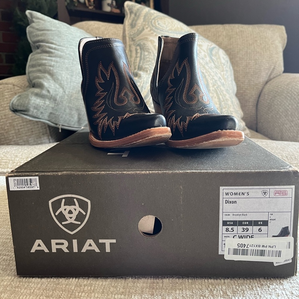 Ariat Dixon Western Women’s Ankle Boots - Brooklyn Black - 8.5 WIDE EUC